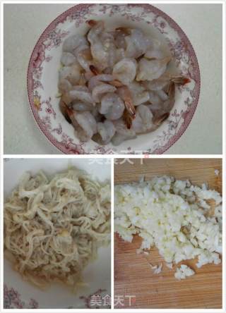 蒜蓉蝴蝶虾的做法步骤：1