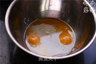 南瓜戚风的做法步骤：1