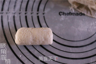 奶香芝麻卷的做法步骤：4