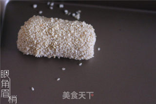 奶香芝麻卷的做法步骤：5