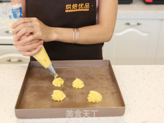 卡仕达泡芙的做法步骤：6