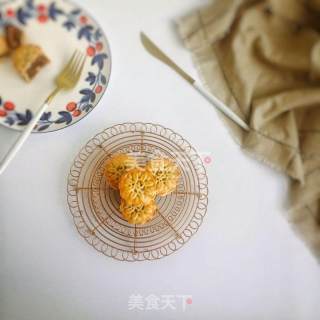 广式五仁月饼的做法步骤：6