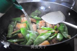 五花肉焖油豆角的做法步骤：6