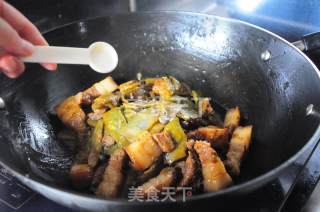 五花肉焖油豆角的做法步骤：8