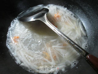 开洋萝卜煮粉丝的做法步骤：4