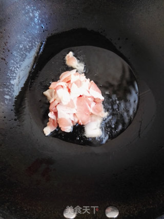五花肉炒白菜的做法步骤：2