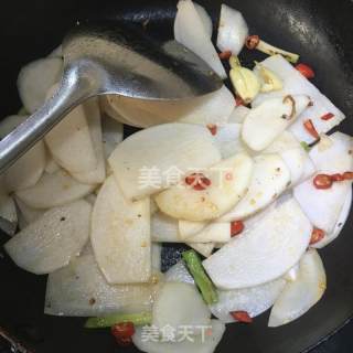 萝卜炖鲜鱼的做法步骤：7
