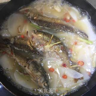 萝卜炖鲜鱼的做法步骤：9