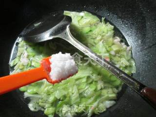 肉丝圆白菜蚕豆羹的做法步骤：7