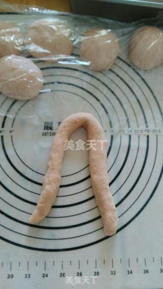 火龙果盘花小餐包的做法步骤：7