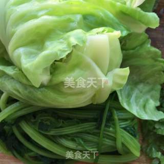 芹菜圆白菜肉包子的做法步骤：1