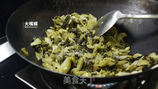特色螺蛳斑鱼锅丨大嘴螺的做法步骤：4