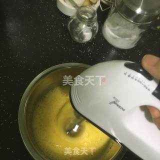 蛋黄小饼干的做法步骤：2