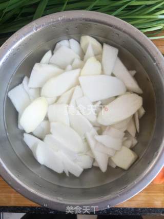素烧山药木耳的做法步骤：1