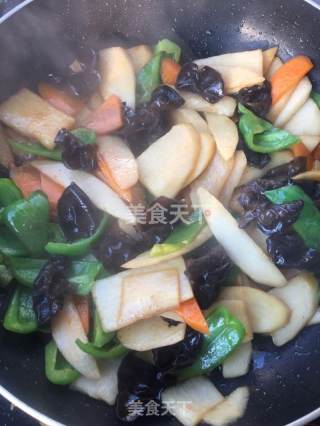 素烧山药木耳的做法步骤：5