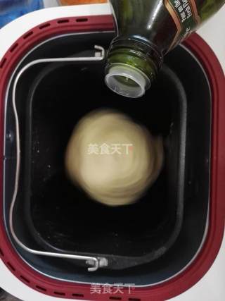 黑芝麻奶酪餐包的做法步骤：6
