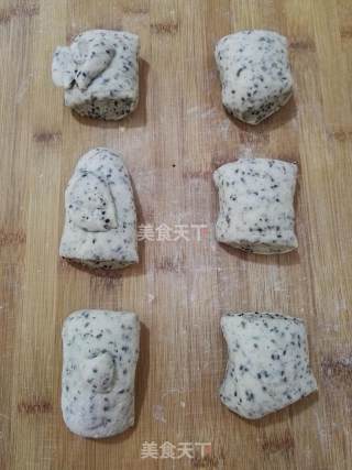 黑芝麻奶酪餐包的做法步骤：10