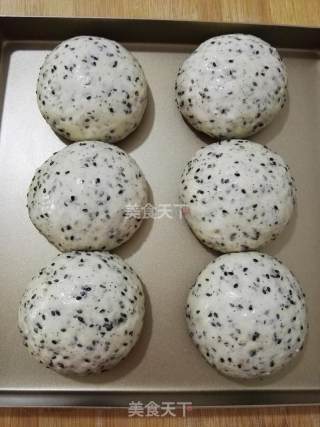 黑芝麻奶酪餐包的做法步骤：13