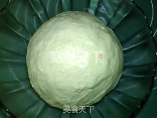 香菜鲜肉包的做法步骤：7