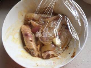 蜂蜜芥末炸鸡翅的做法步骤：3
