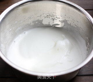 不要被“气疯”— 戚风蛋糕的做法步骤：5