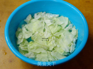 手撕凉拌包菜的做法步骤：2