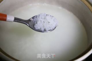 三文鱼蔬菜粥的做法步骤：2