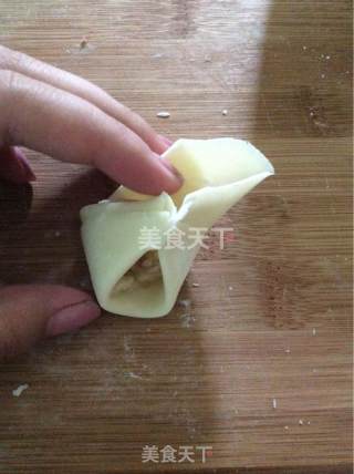 蝴蝶饺子的做法步骤：4