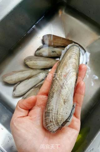 蒜蒸玉米蚌的做法步骤：1