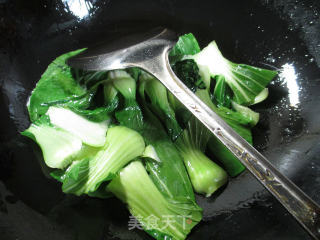 青菜螃蟹煮年糕的做法步骤：3