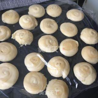 蛋黄酥 豆沙酥 红豆酥 各种酥的做法步骤：2