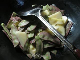 扁豆煮土豆的做法步骤：4