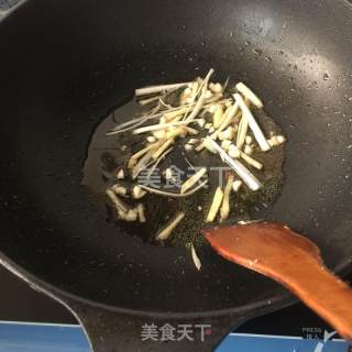鱼香肉丝的做法步骤：2