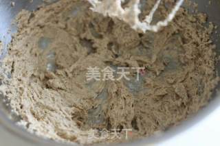 黑糖核桃曲奇的做法步骤：1