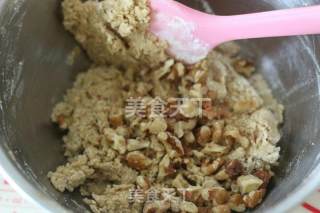 黑糖核桃曲奇的做法步骤：4