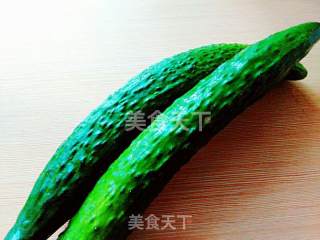 黄瓜鸡蛋水饺的做法步骤：1