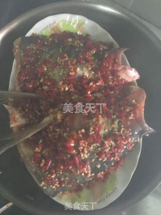 剁椒鱼头的做法步骤：8