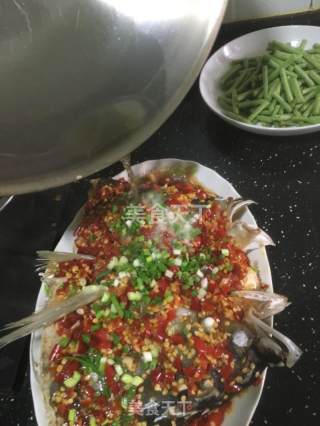 剁椒鱼头的做法步骤：10