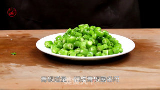 弹牙的【脆炒鲜鸭肠】的做法步骤：4