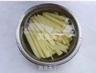 炸薯条的做法步骤：2