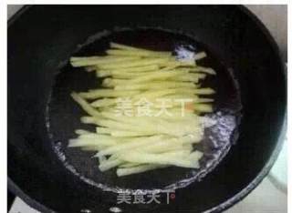 炸薯条的做法步骤：3