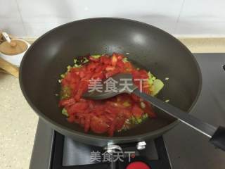 西红柿炖牛肉的做法步骤：3