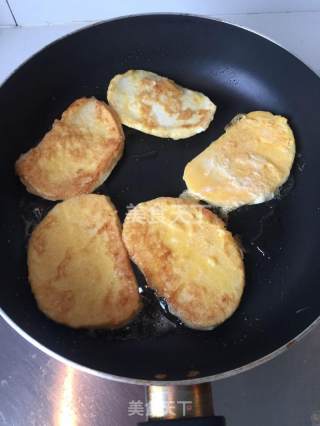 衔花小铺 炸馒头片的做法步骤：1