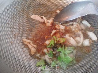 滑子蘑炒肉的做法步骤：6