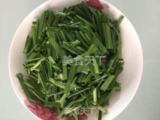 韭菜鸡蛋的做法步骤：2