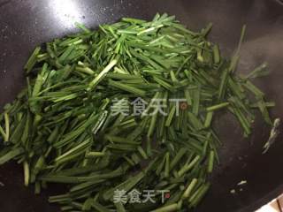 韭菜鸡蛋的做法步骤：4