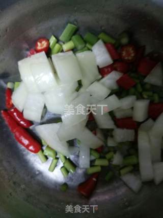 辣酱千页豆腐的做法步骤：3
