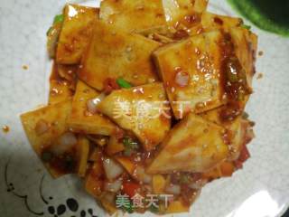 辣酱千页豆腐的做法步骤：5