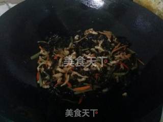 木耳炒肉丝的做法步骤：7