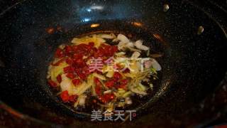 香辣鲫鱼烧豆腐------真的挺配哈的做法步骤：11